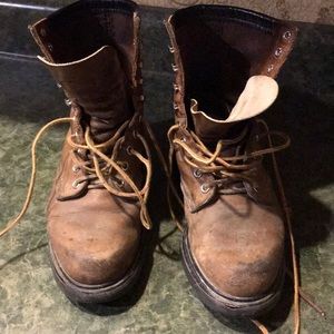 Vintage Red wing lace up 8" work boots.